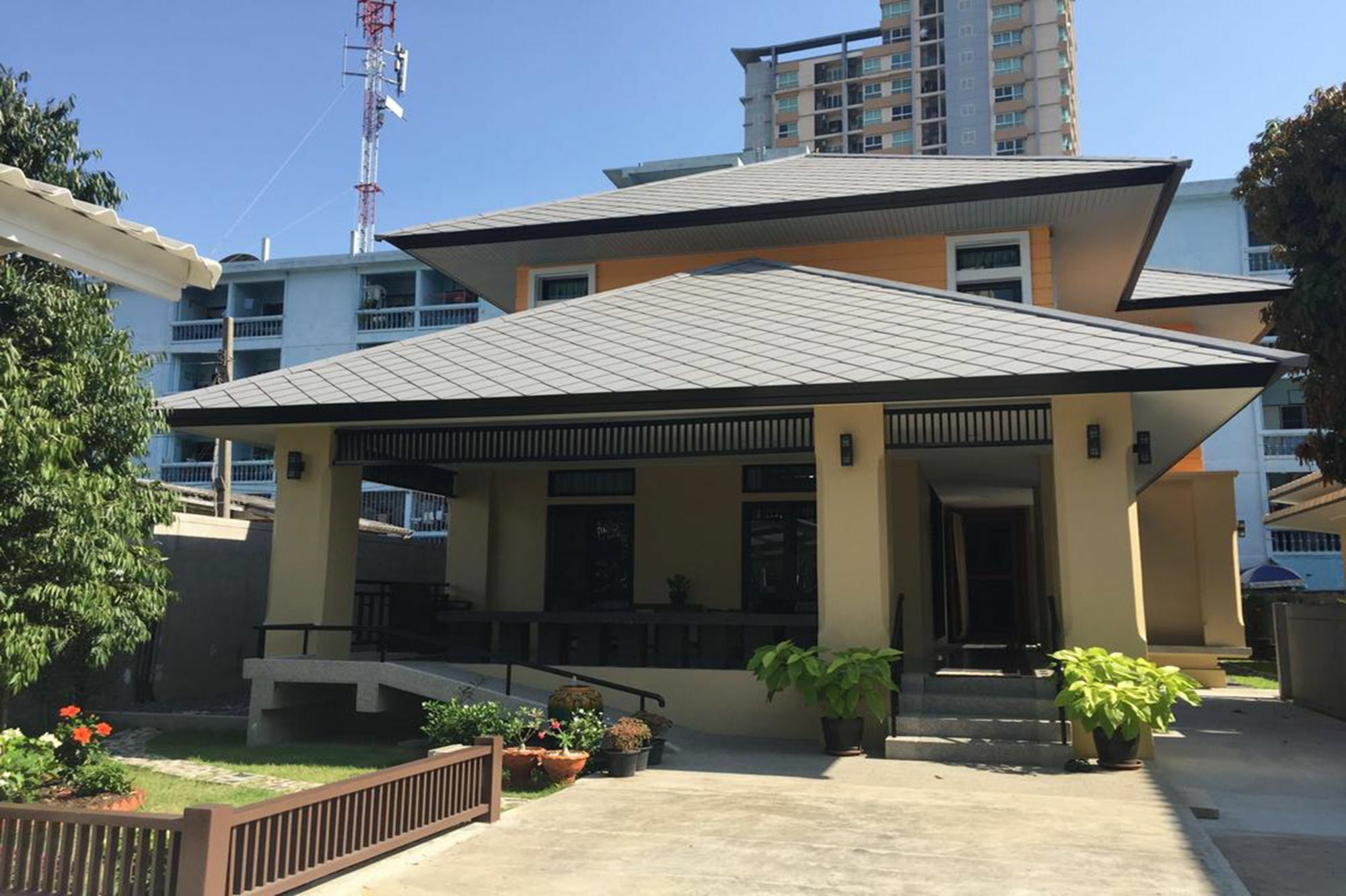 Sukhumvit 50 Garden Home Ban Khlong Nang Li Exterior photo